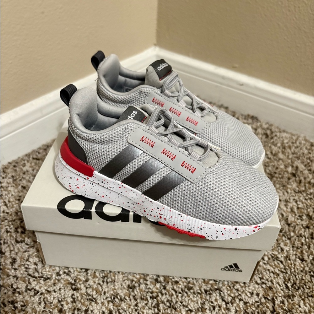 Adidas Kids Sneakers in Gray with Red Highlights